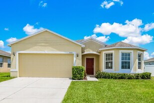 5025 Brenton Manor Ave in Winter Haven, FL - Building Photo