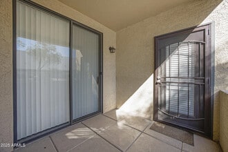4925 E Desert Cove Ave in Scottsdale, AZ - Foto de edificio - Building Photo