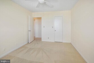 5505 Seminary Rd in Falls Church, VA - Building Photo - Building Photo