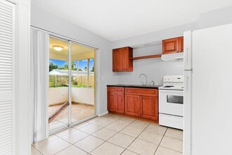 182 SE 27th Way, Unit 3313 in Boynton Beach, FL - Building Photo - Building Photo