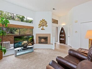 2527 Woodlands Way in Oceanside, CA - Building Photo - Building Photo