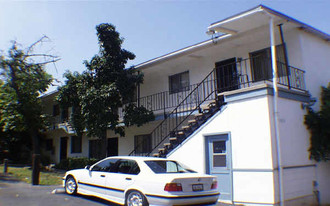 13525-13605 Mar Vista St Apartments