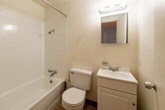 La Rochelle in Seattle, WA - Building Photo - Interior Photo