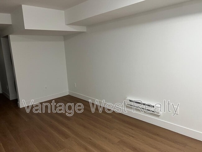 3738 Astoria Dr in West Kelowna, BC - Building Photo - Building Photo