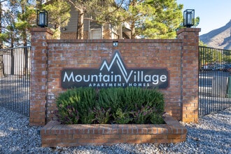 Mountain Village in El Paso, TX - Foto de edificio - Building Photo