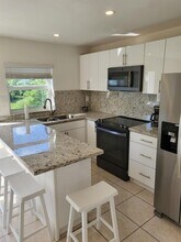 6130 Grant St in Hollywood, FL - Building Photo - Building Photo