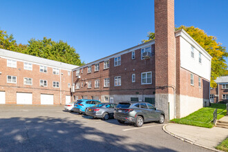 Bay Terrace Co-Op Facility Section III in Bayside, NY - Building Photo - Building Photo