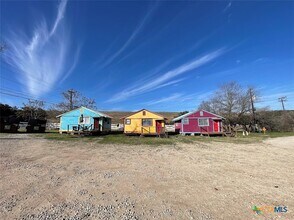 172 Gbrv Loop in Canyon Lake, TX - Building Photo - Building Photo