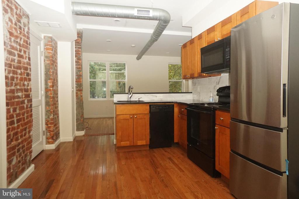 434 S 52nd St in Philadelphia, PA - Building Photo