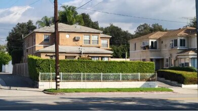 4442 Cahuenga Blvd, Unit 4446 in Toluca Lake, CA - Foto de edificio - Building Photo