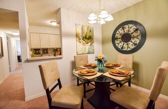Fox Run I in Metairie, LA - Building Photo - Building Photo