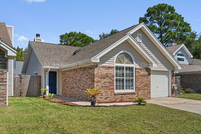 1721 Colonial Ct in Fort Walton Beach, FL - Building Photo - Building Photo