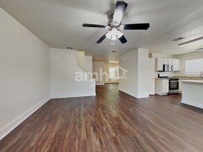26880 Haileys Mnr in Kingwood, TX - Building Photo - Building Photo