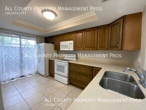 5685 Summer Side Ln in Sarasota, FL - Building Photo - Building Photo