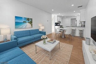 65 Anderson St in Raritan, NJ - Building Photo