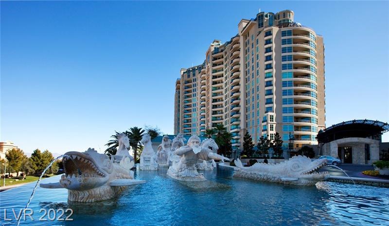 9103 Alta Dr in Las Vegas, NV - Building Photo