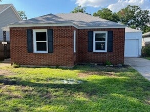 2704 W Bewick St in Fort Worth, TX - Building Photo - Building Photo