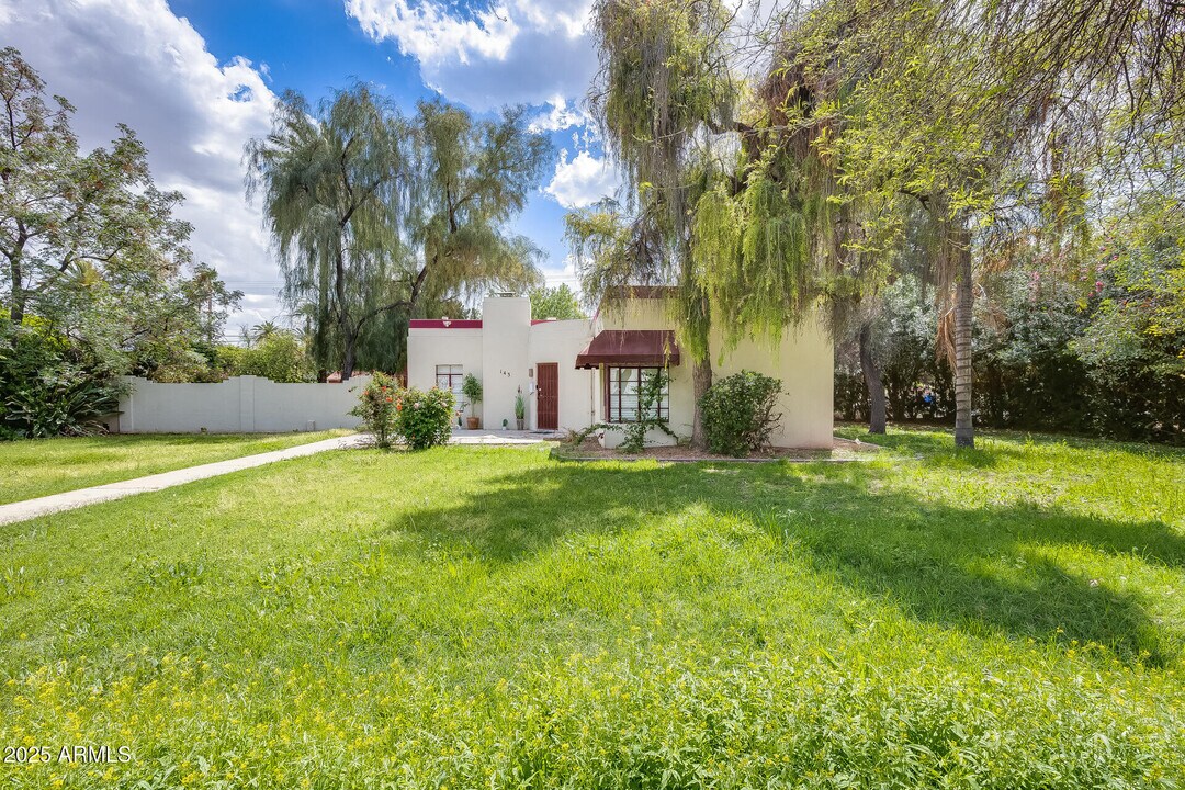 143 W Oregon Ave in Phoenix, AZ - Building Photo