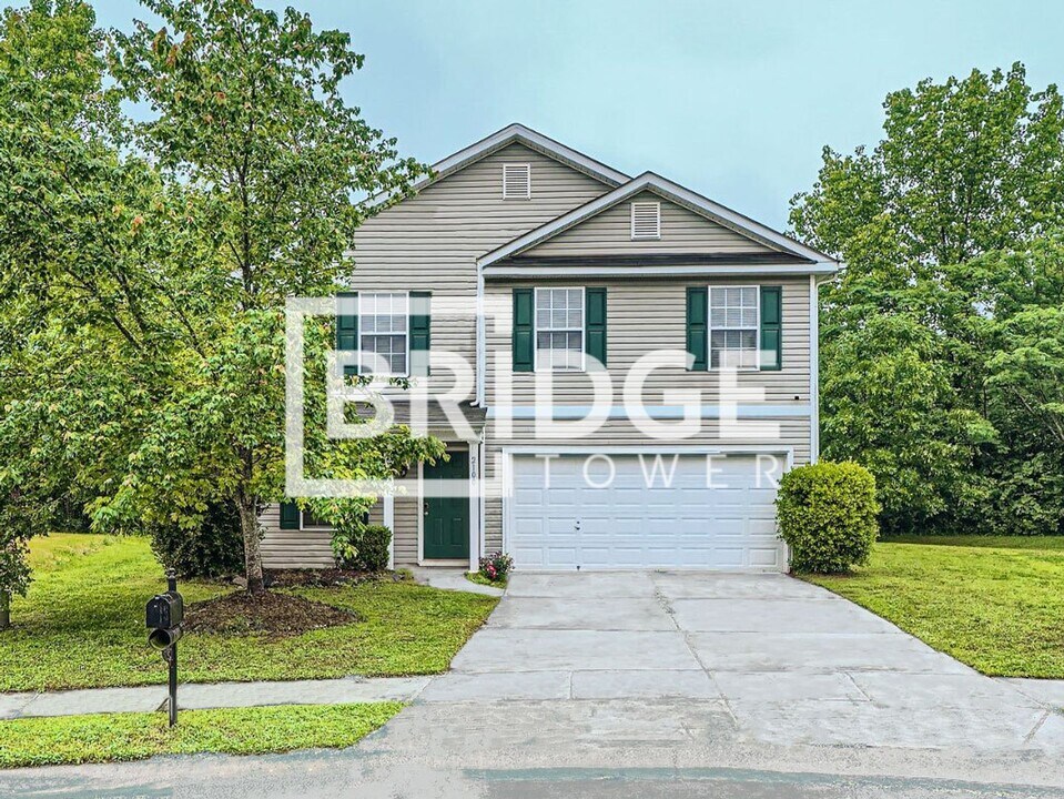 2100 Cranberry Woods Ct in Charlotte, NC - Building Photo