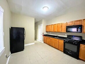 619 E Chelten Ave in Philadelphia, PA - Building Photo - Building Photo