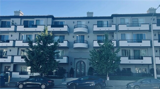 11218 Camarillo St in Los Angeles, CA - Building Photo - Building Photo