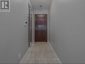 18 Lee Centre Dr in Toronto, ON - Building Photo - Building Photo