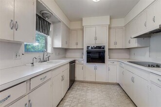 3574 Ainsworth Dr in Dallas, TX - Building Photo - Building Photo