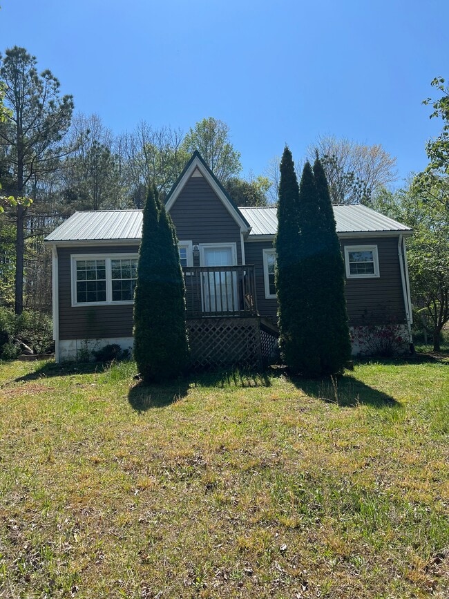 property at 335 W Maple St