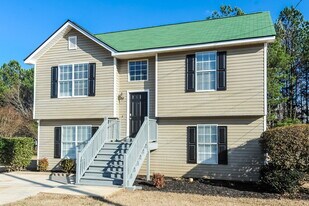 4250 Viewpoint Ln in Ellenwood, GA - Building Photo