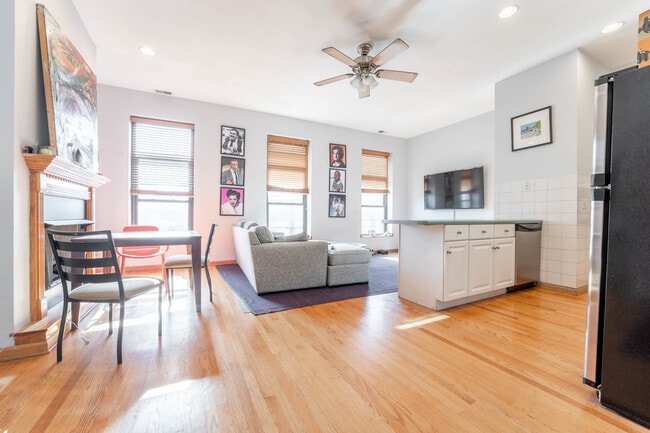 property at 1131 W Madison St