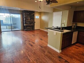 2519 Chandler Ave, Unit 9 in Simi Valley, CA - Building Photo - Building Photo