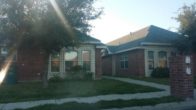 1800 S Juniper St in Pharr, TX - Foto de edificio