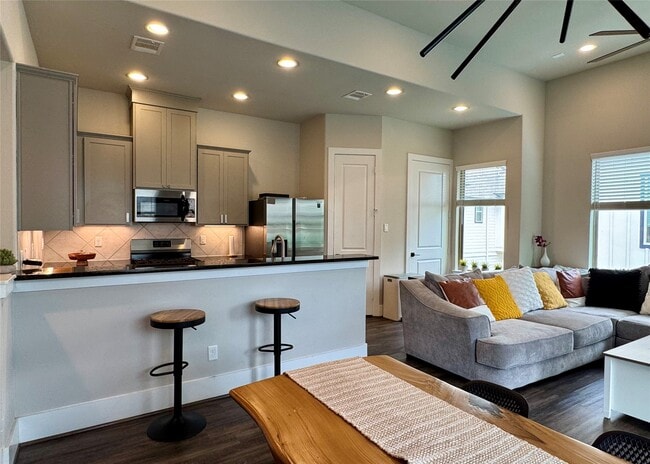 729 Janisch Rd in Houston, TX - Building Photo - Building Photo