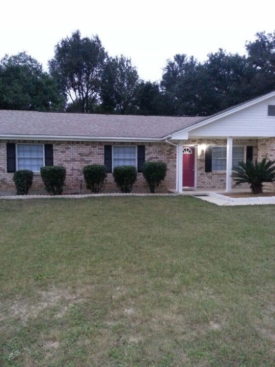 5855 Mitchell Ln in Pensacola, FL - Building Photo