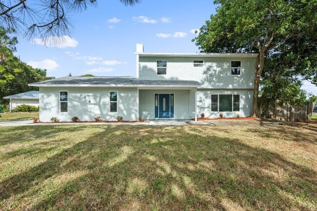 1741 SW Brisbane St in Port St. Lucie, FL - Building Photo - Building Photo