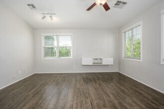 1322 S Owl Dr in Gilbert, AZ - Building Photo - Building Photo