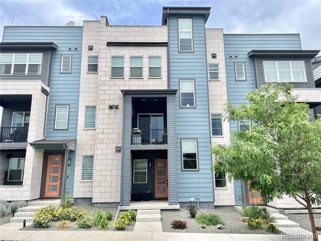 property at 1565 W 67th Ave