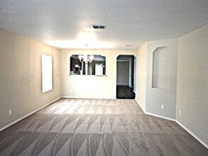 806 Silverado Way in San Antonio, TX - Building Photo - Building Photo