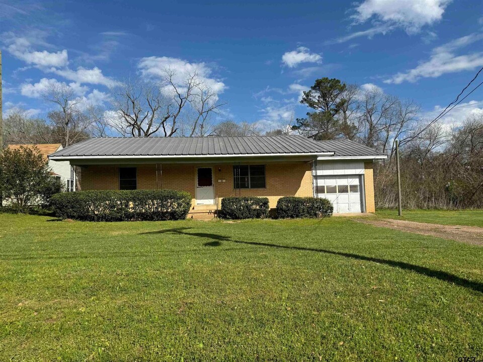 459 S Main St in Rusk, TX - Building Photo