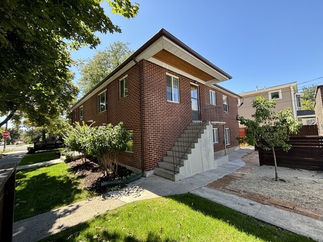 property at 680 Elizabeth St