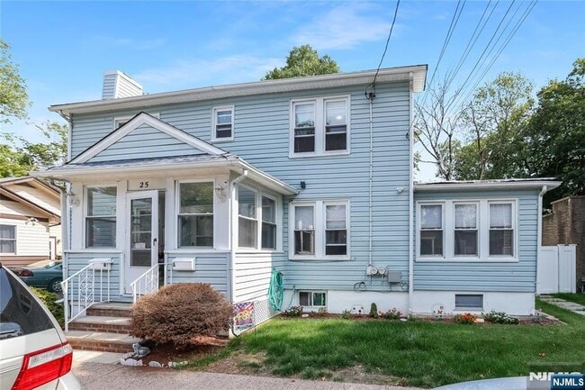 25 Smith Ave