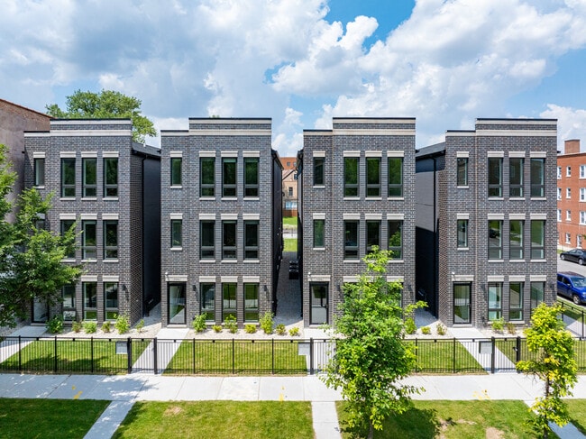 property at 5000 S Prairie Ave