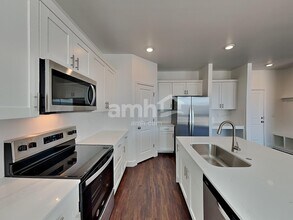 17141 W Lawrence Ln in Waddell, AZ - Building Photo - Building Photo