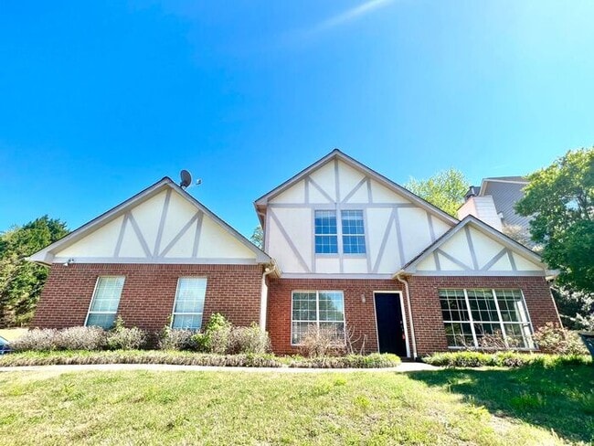 property at 10470 Meadow Run Trce