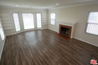 2334 S Garth Ave in Los Angeles, CA - Building Photo - Building Photo