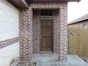 102 Hidden Springs Dr in Bastrop, TX - Building Photo - Building Photo