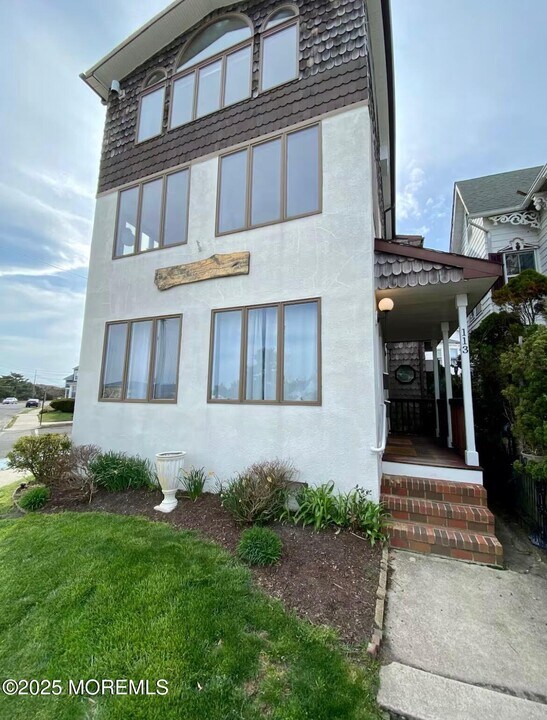 113 Central Ave in Ocean Grove, NJ - Building Photo