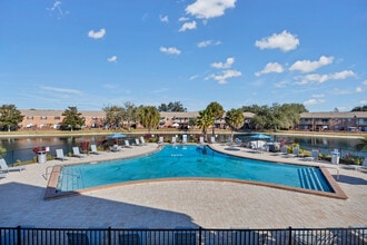 Carlton Arms of South Lakeland in Lakeland, FL - Foto de edificio - Building Photo
