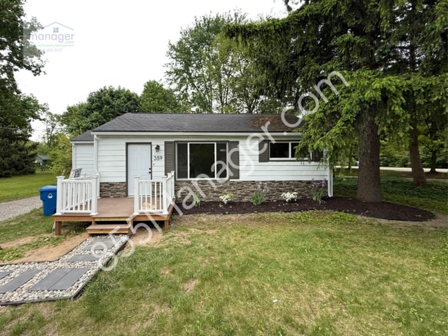 property at 359 Lochaven Rd