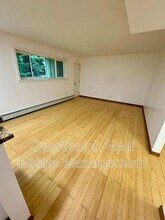 3011 Lois Dr in Anchorage, AK - Building Photo - Building Photo